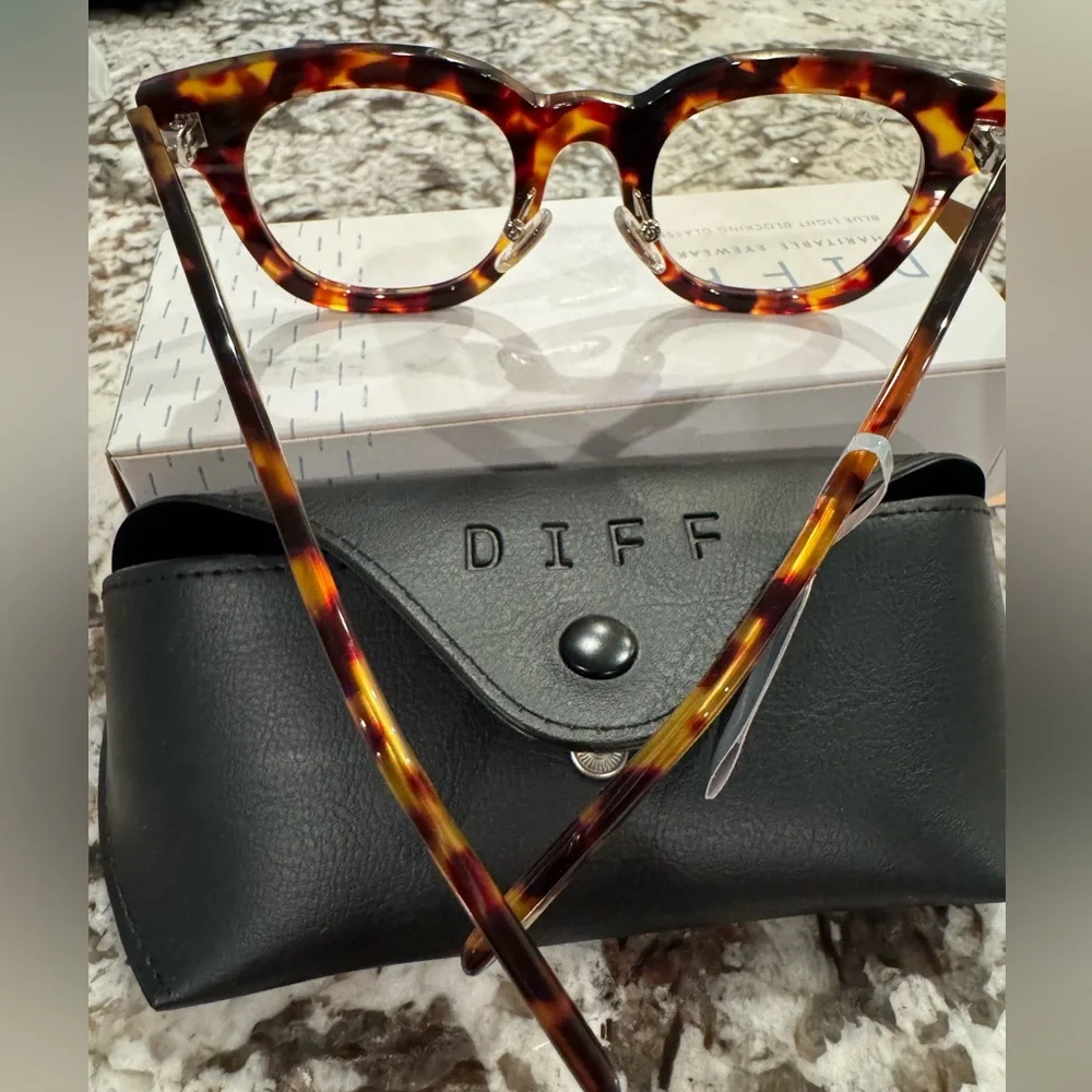 DIFF Blue-Light Blocking Glasses - Picture 5 of 12